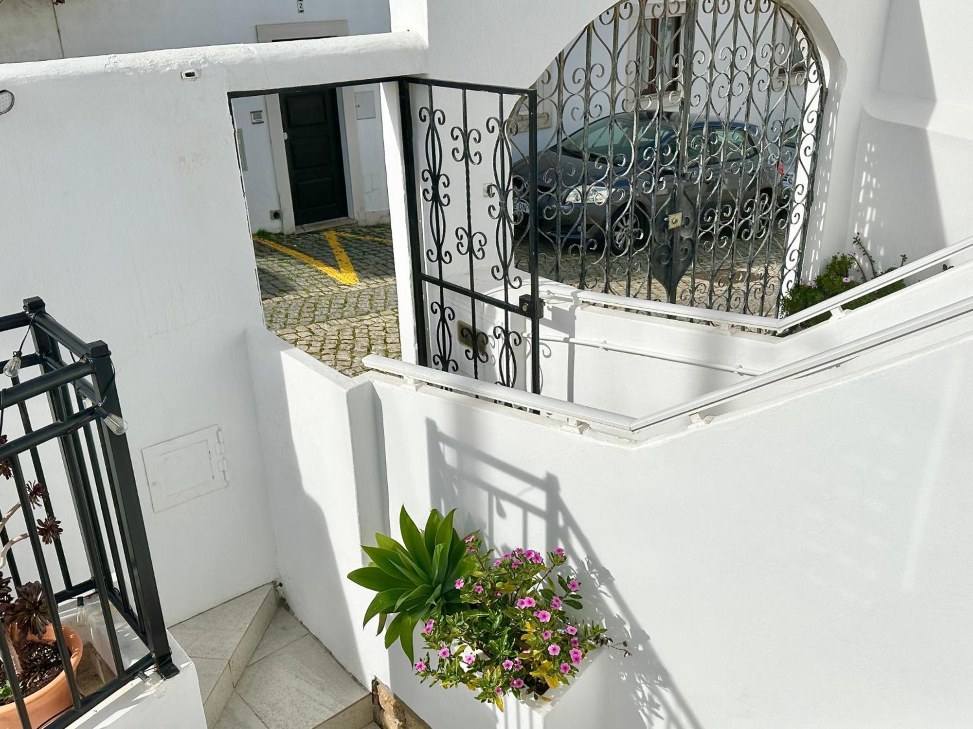 In The Old Town Close To The Beach Lagos Buitenkant foto